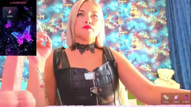 Image 3 of goddess_isabella11 Stream on Chaturbate on 5 days ago