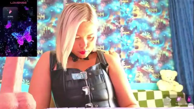 Image 8 of goddess_isabella11 Stream on Chaturbate on 5 days ago