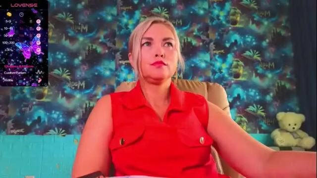 Image 12 of goddess_isabella11 Stream on Chaturbate on 3 days ago