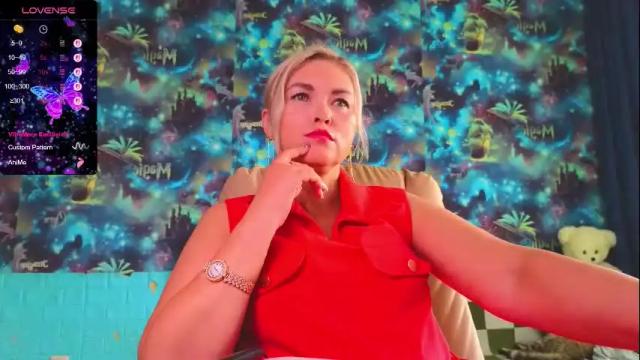 Image 4 of goddess_isabella11 Stream on Chaturbate on 3 days ago