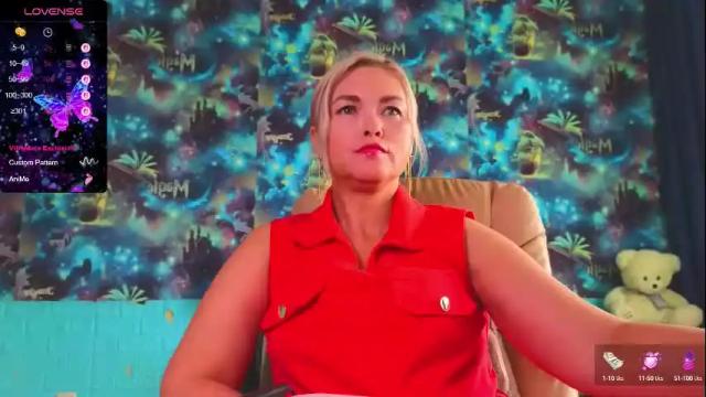 Image 6 of goddess_isabella11 Stream on Chaturbate on 3 days ago