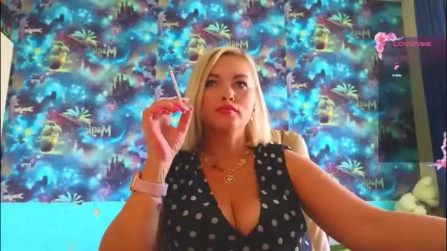 Image 7 of goddess_isabella11 Stream on Chaturbate on 2 months ago