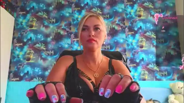 Image 10 of goddess_isabella11 Stream on Chaturbate on 2 months ago