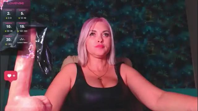 Image 12 of goddess_isabella11 Stream on Chaturbate on 1 month ago
