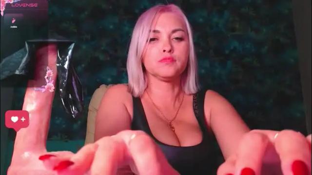 Image 8 of goddess_isabella11 Stream on Chaturbate on 1 month ago