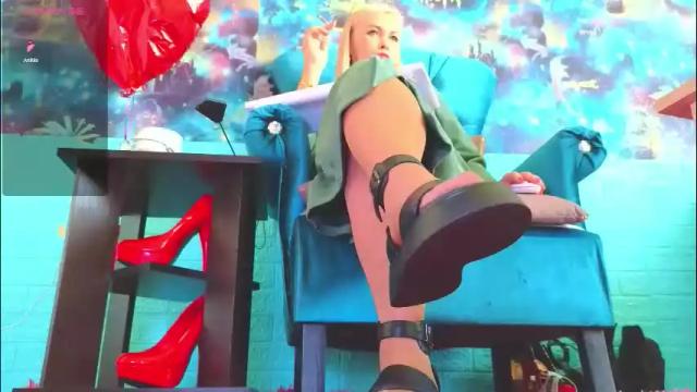 Image 8 of goddess_isabella11 Stream on Chaturbate on 1 month ago