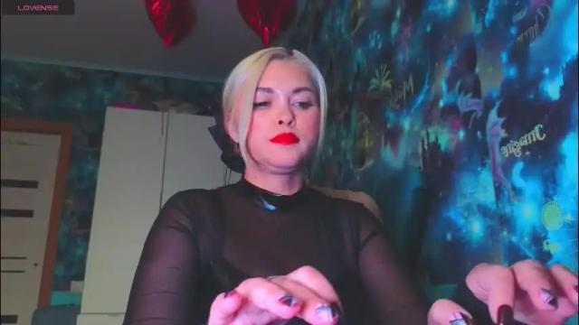 Image 6 of goddess_isabella11 Stream on Chaturbate on 24 days ago