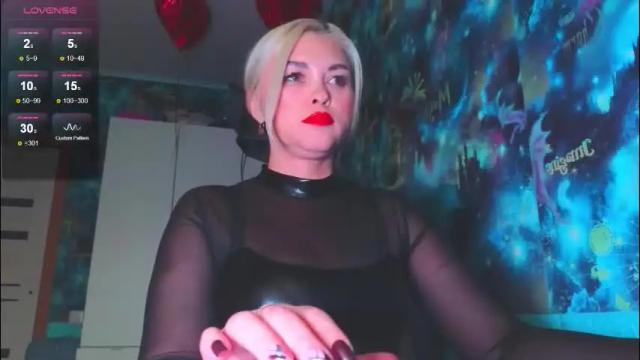 Image 8 of goddess_isabella11 Stream on Chaturbate on 24 days ago