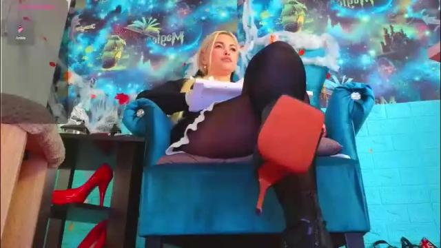Image 6 of goddess_isabella11 Stream on Chaturbate on 2 days ago