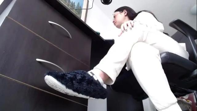 Image 7 of goddess_karla Stream on Chaturbate on 6 months ago