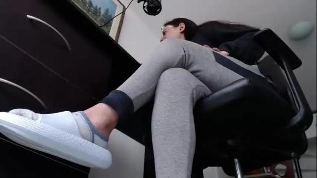 Image 3 of goddess_karla Stream on Chaturbate on 5 months ago