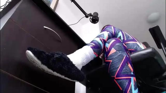 Image 3 of goddess_karla Stream on Chaturbate on 5 months ago