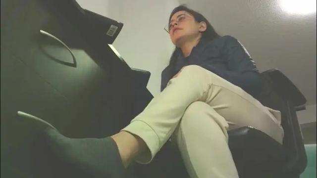 Image 12 of goddess_karla Stream on Chaturbate on 4 months ago