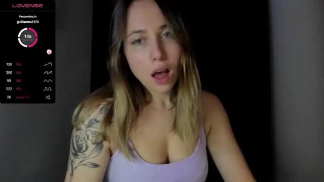 Image 12 of goddess_kiss Stream on Chaturbate on 20 months ago