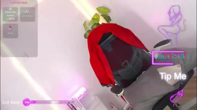 Image 2 of goddess_lykafox Stream on Chaturbate on 2 months ago