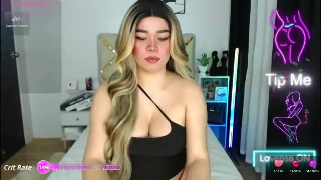 Image 2 of goddess_lykafox Stream on Chaturbate on 2 months ago