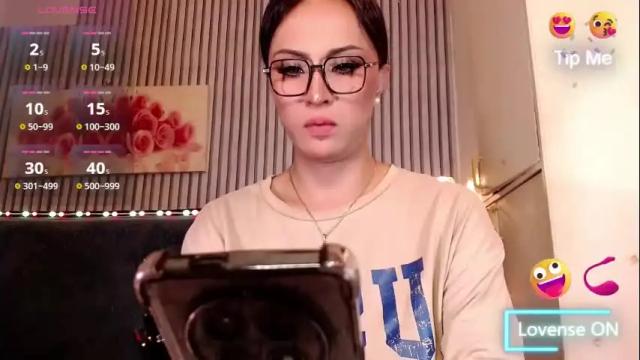 Image 4 of goddess_maliyah Stream on Chaturbate on 4 months ago