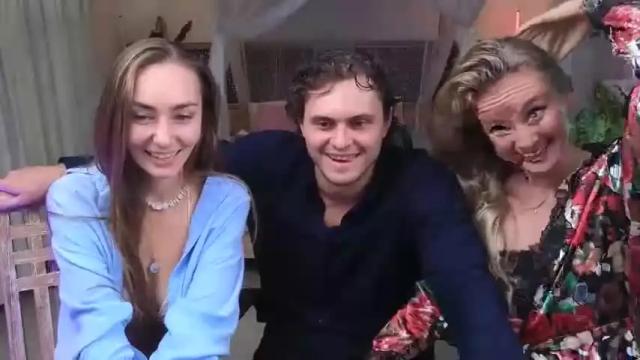 Image 10 of goddess_marylin Stream on Chaturbate on 13 months ago