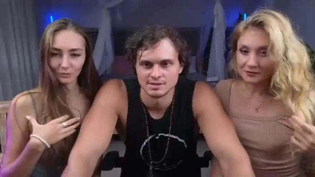 Image 6 of goddess_marylin Stream on Chaturbate on 13 months ago