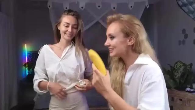 Image 12 of goddess_marylin Stream on Chaturbate on 12 months ago