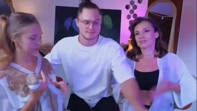 Image 10 of goddess_marylin Stream on Chaturbate on 2 months ago