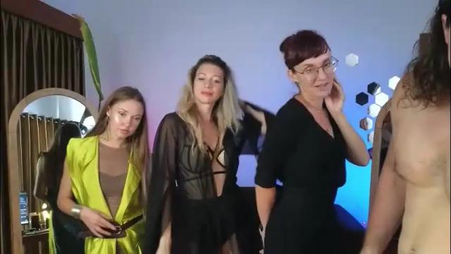 Image 10 of goddess_marylin Stream on Chaturbate on 16 days ago
