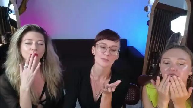 Image 2 of goddess_marylin Stream on Chaturbate on 16 days ago