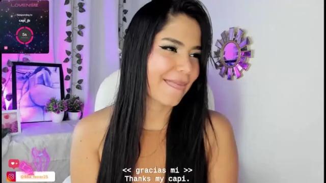 Image 4 of goddess_mia2 Stream on Chaturbate on 14 months ago