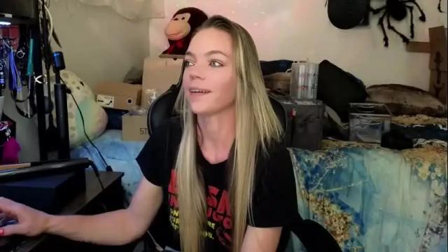 Image 10 of goddess_of_mars Stream on Chaturbate on 6 days ago