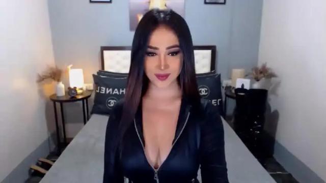 Image 10 of goddesscalieborga Stream on Chaturbate on 17 months ago