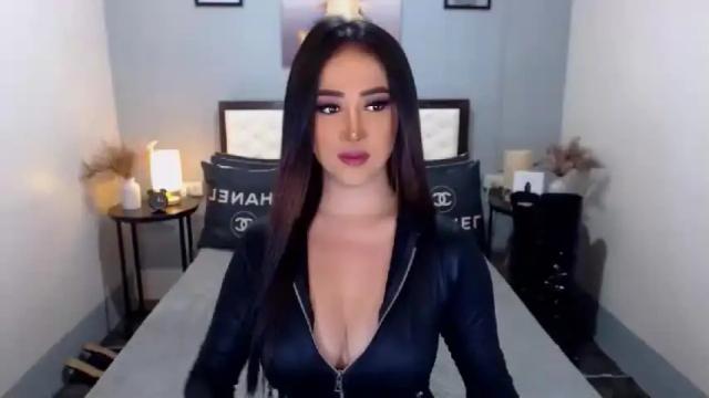 Image 6 of goddesscalieborga Stream on Chaturbate on 17 months ago