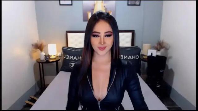 Image 3 of goddesscalieborga Stream on Chaturbate on 16 months ago