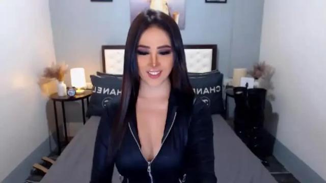 Image 4 of goddesscalieborga Stream on Chaturbate on 16 months ago