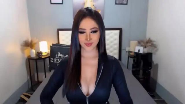 Image 7 of goddesscalieborga Stream on Chaturbate on 15 months ago