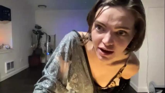 Image 2 of goddesscalixta Stream on Chaturbate on 15 months ago
