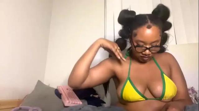 Image 2 of goddessdaisysky Stream on Chaturbate on 1 month ago