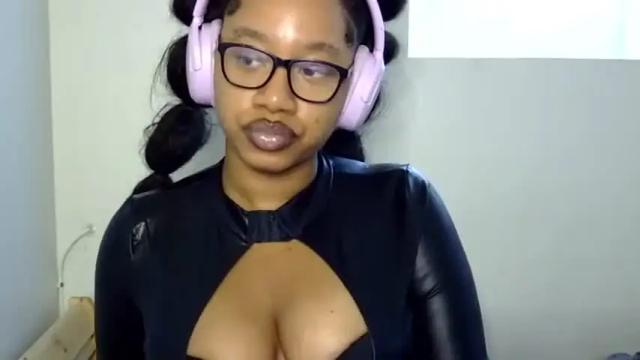 Image 11 of goddessdaisysky Stream on Chaturbate on 1 month ago