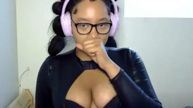 Image 7 of goddessdaisysky Stream on Chaturbate on 1 month ago