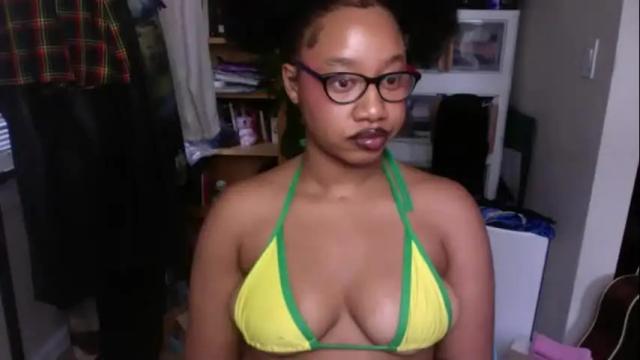 Image 2 of goddessdaisysky Stream on Chaturbate on 3 months ago
