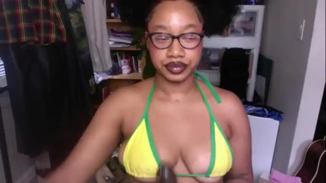 Image 3 of goddessdaisysky Stream on Chaturbate on 3 months ago