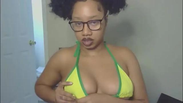 Image 7 of goddessdaisysky Stream on Chaturbate on 2 months ago
