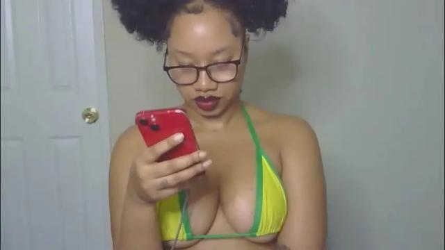 Image 10 of goddessdaisysky Stream on Chaturbate on 2 months ago