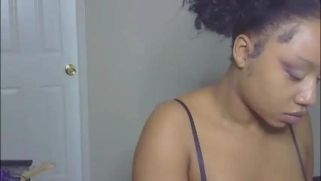 Image 8 of goddessdaisysky Stream on Chaturbate on 2 months ago