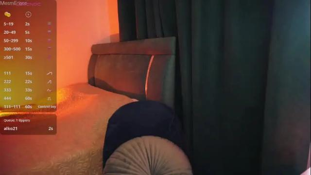 Image 4 of goddesseriss Stream on Chaturbate on 5 days ago