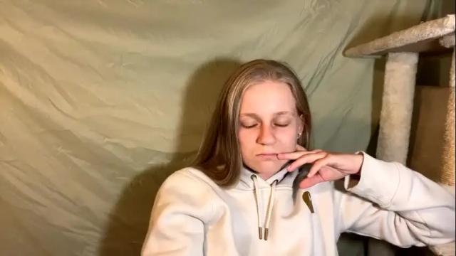 Image 6 of goddessfeyaa Stream on Chaturbate on 29 days ago