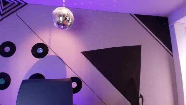 Image 7 of goddessjulieta Stream on Chaturbate on 1 month ago