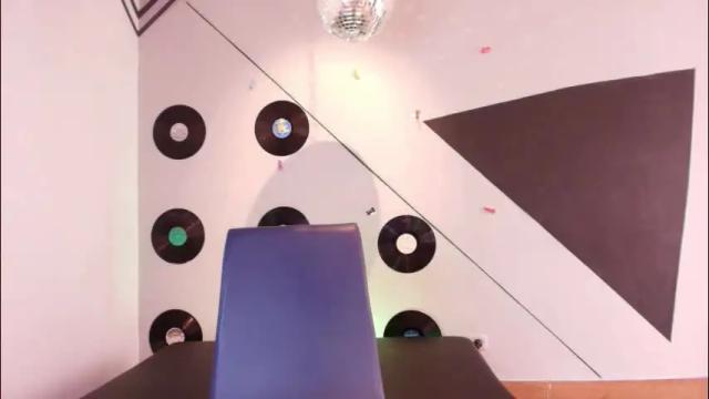 Image 2 of goddessjulieta Stream on Chaturbate on 25 days ago