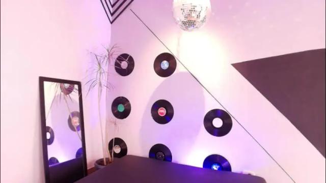 Image 4 of goddessjulieta Stream on Chaturbate on 4 days ago