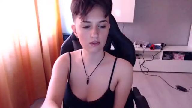 Image 7 of goddessmaeve Stream on Chaturbate on 13 months ago