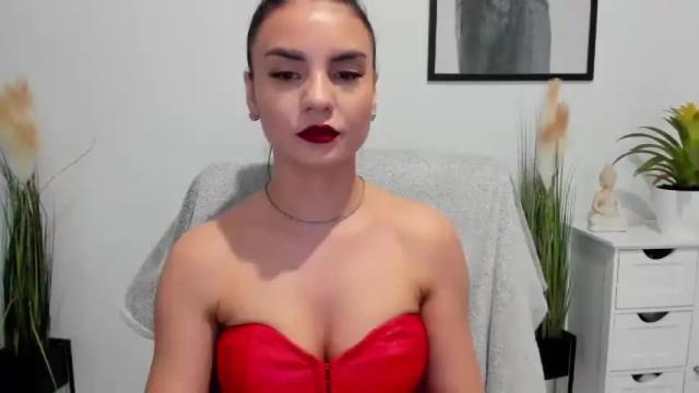 Image 10 of goddessmiaa Stream on Chaturbate on 13 months ago